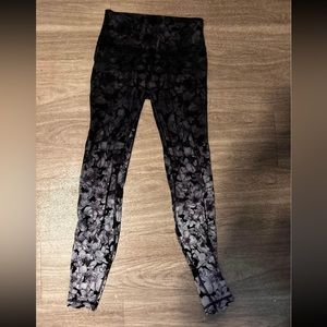 Lululemon leggings size 6